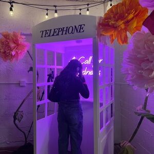 Meet your Posher, Bela